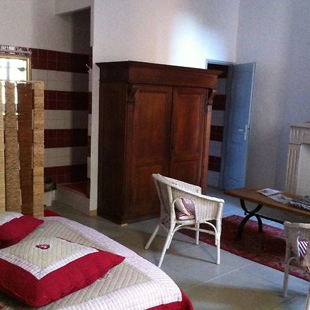 Bed and Breakfast Le Richelieu Uzès Exterior foto