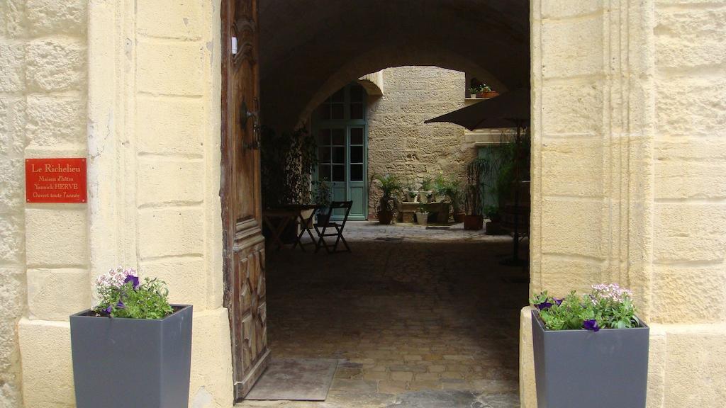 Bed and Breakfast Le Richelieu Uzès Exterior foto